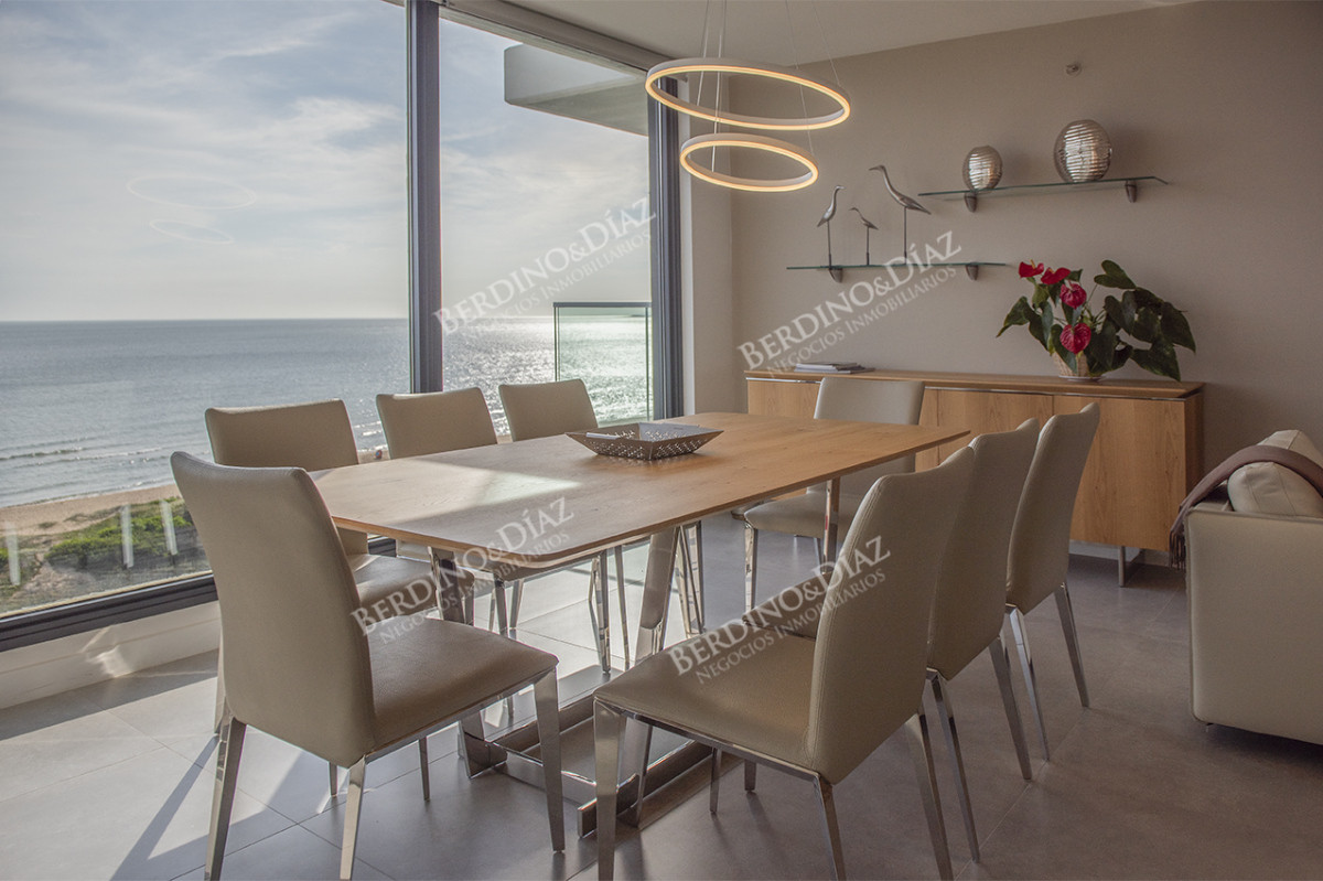 Apartamento ID.2724 - Espectacular departamento de 3  dormitorios en Ventian Playa Mansa.
