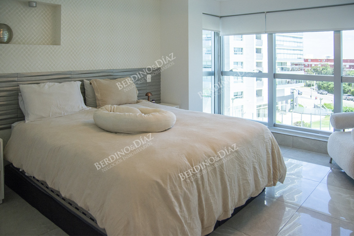 Apartamento ID.2475 - Vende departamento Playa  Mansa de 3 dormitorios parrillero