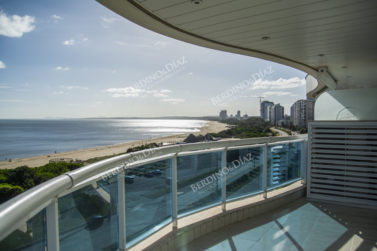 Apartamento ID.1193 - Apartamento en venta en Punta del Este. 