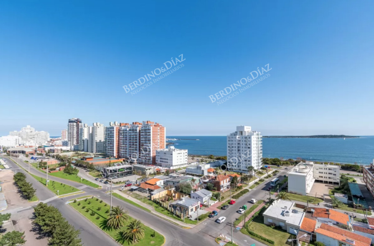 Apartamento ID.2492 - APARTAMENTO EN VENTA 2 DORMITORIOS PLAYA MANSA VISTA AL MAR