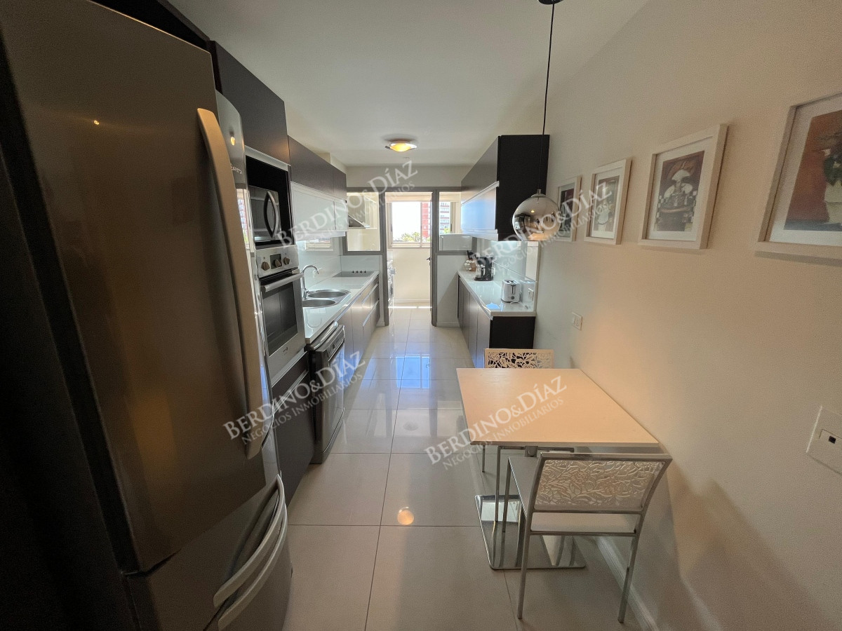 Apartamento ID.1035 - Apartamento en Imperiale en la Torre frente al mar