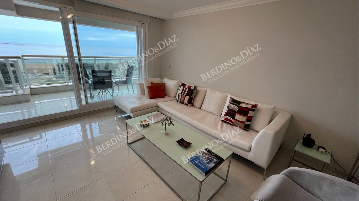 Apartamento ID.2745 - Departamento de 2 dormitorios en venta en Le Jardin, Punta del Este