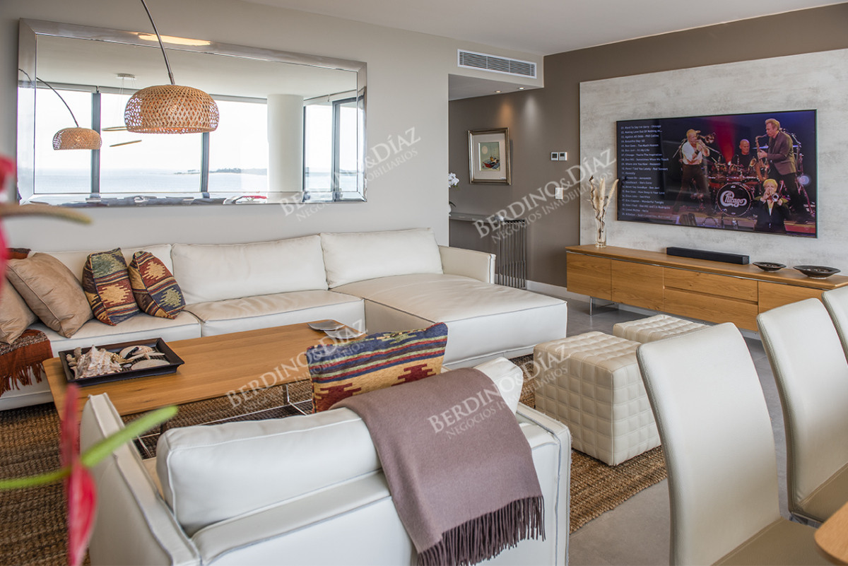 Apartamento ID.2724 - Espectacular departamento de 3  dormitorios en Ventian Playa Mansa.