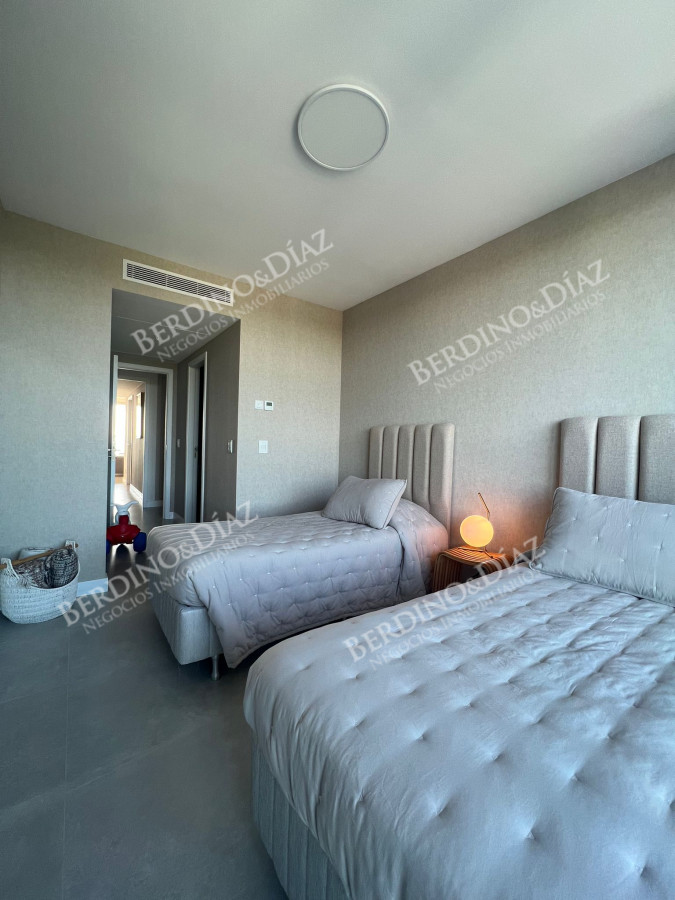 Apartamento ID.2545 - VENETIAN en venta de 3 dormitorios en suite Punta del Este