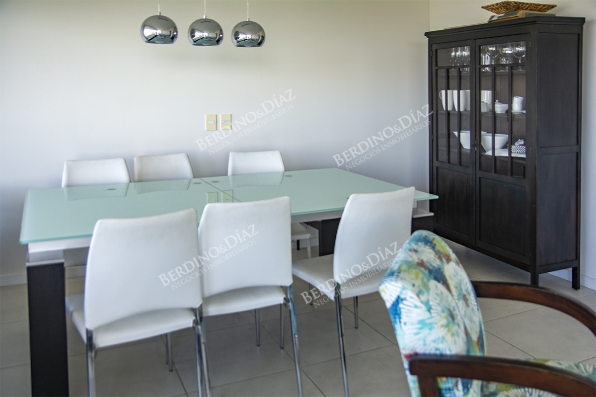 Apartamento ID.2559 - Apartamento de 3 dormitorios en Venta en Ocean Drive , Punta del este , Playa Brava 