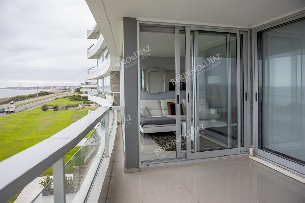 Apartamento ID.2463 - Departamento 3 dormitorios en venta. Oportunidad en Playa Mansa