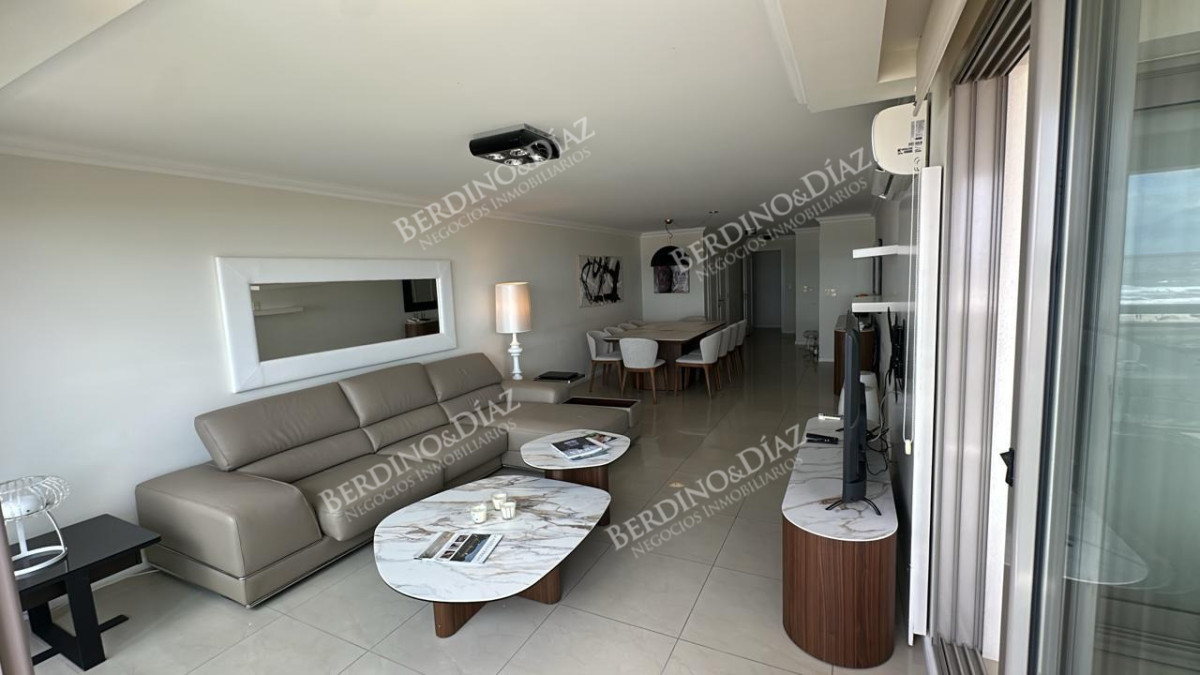 Apartamento ID.2477 - Apartamento en Brava, Torre Imperiale - Punta del Este