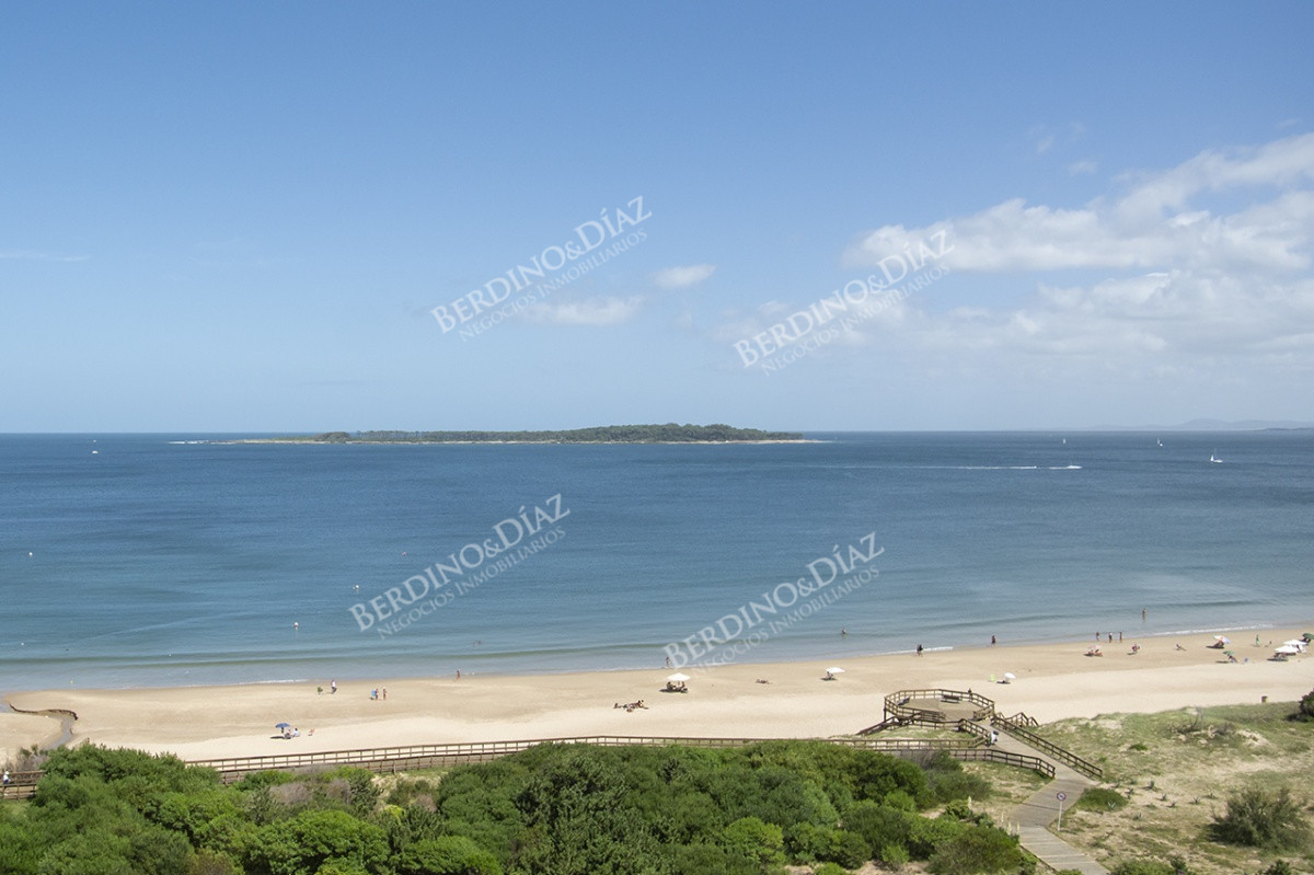Apartamento ID.1192 - Apartamento de 3 dormitorios en MILLENIUM TOWER