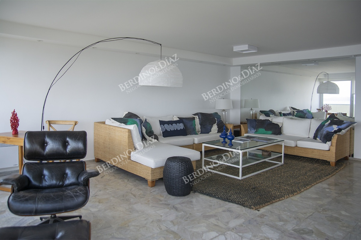 Apartamento ID.1851 - Departamento en venta con amplios ambientes, en el edificio Tequendama