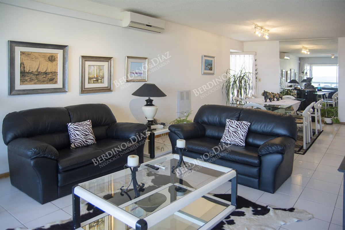 Apartamento ID.1385 - Hermoso Departamento en venta con agradable vista.