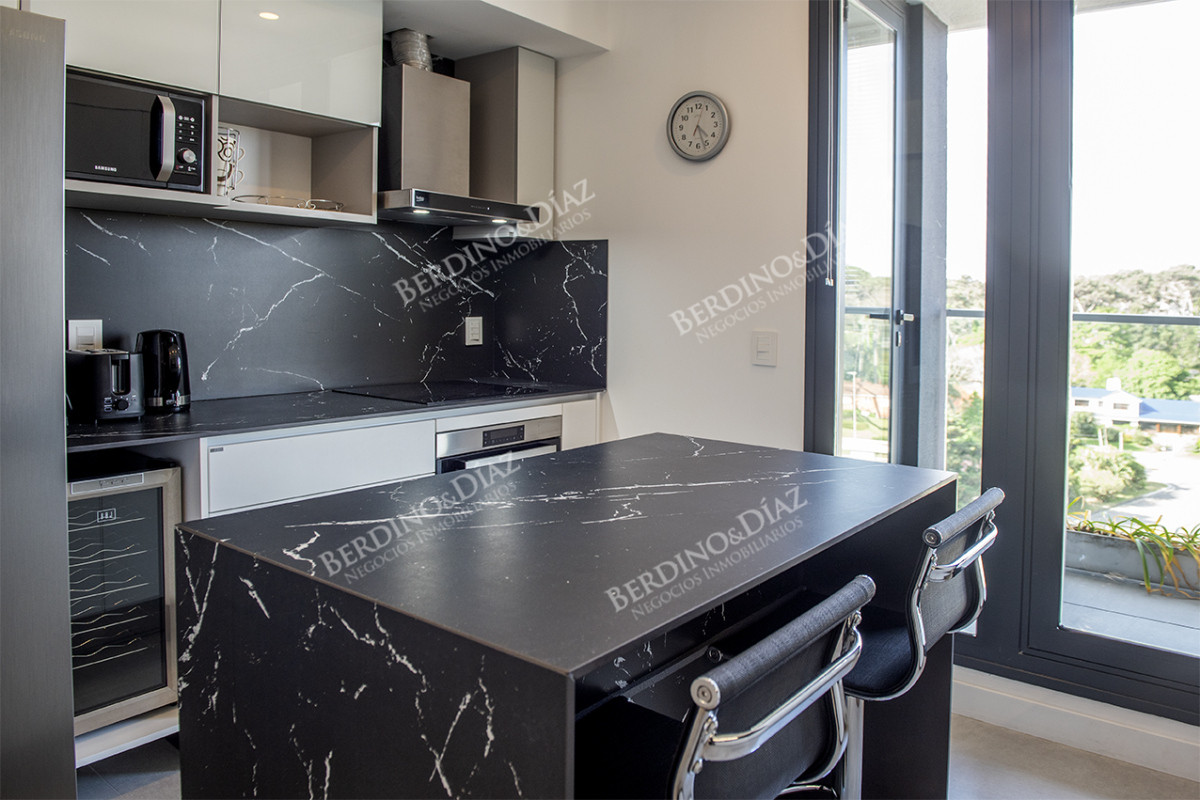 Apartamento ID.2724 - Espectacular departamento de 3  dormitorios en Ventian Playa Mansa.