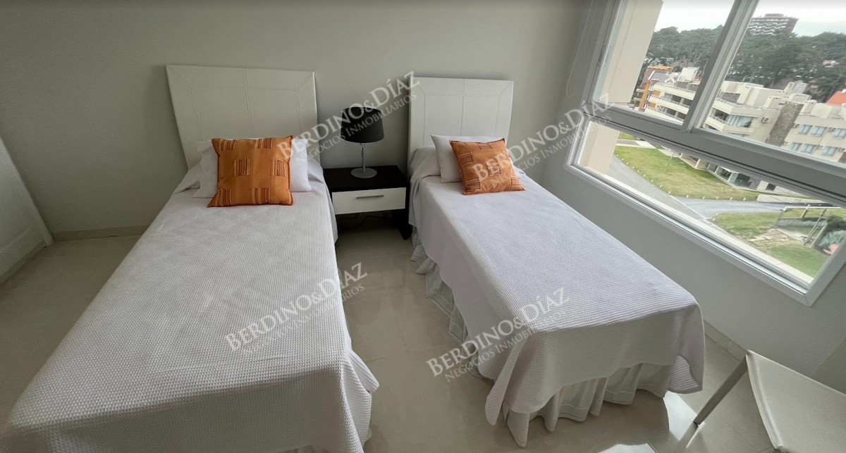 Apartamento ID.2745 - Departamento de 2 dormitorios en venta en Le Jardin, Punta del Este