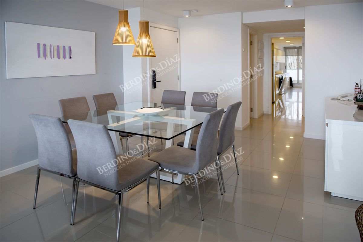 Apartamento ID.2463 - Departamento 3 dormitorios en venta. Oportunidad en Playa Mansa