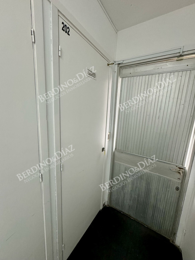 Apartamento ID.2700 - Vende apartamento de 4 dormitorios en edificio Cozumel Mansa.