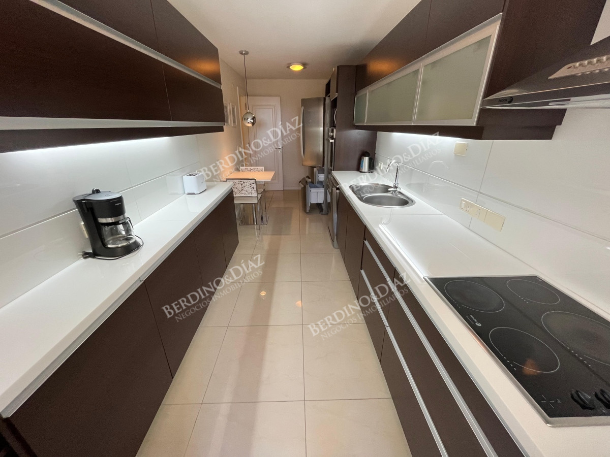 Apartamento ID.1035 - Apartamento en Imperiale en la Torre frente al mar