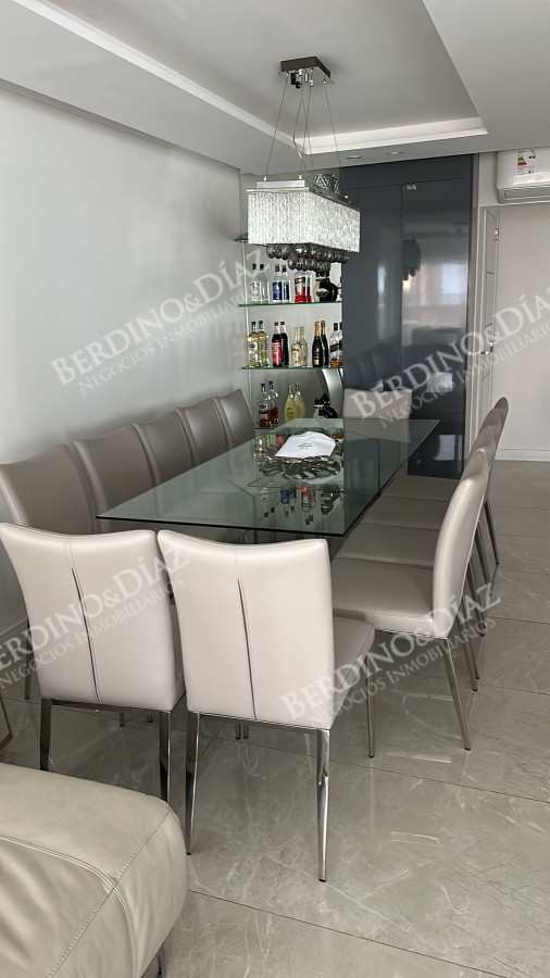 Apartamento ID.2475 - Vende departamento Playa  Mansa de 3 dormitorios parrillero