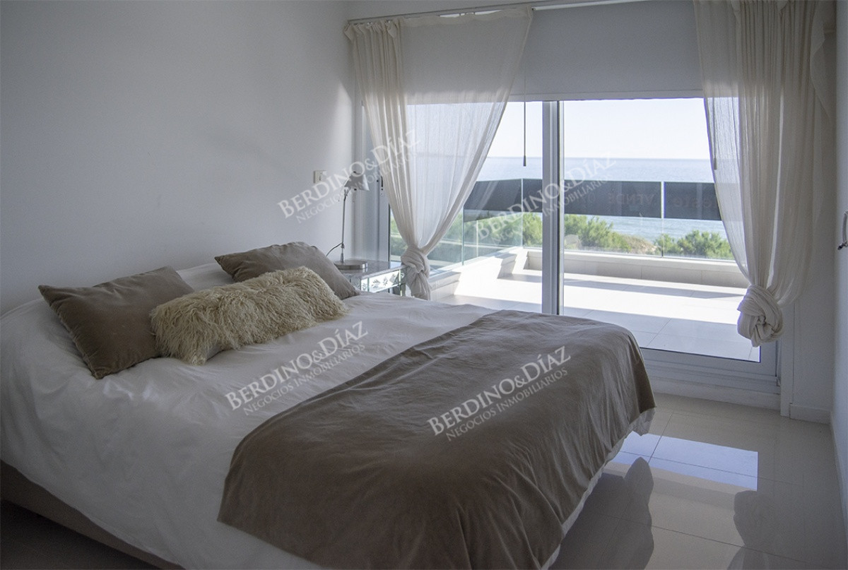 Apartamento ID.1858 - Apartamento de 3 dormitorios Playa Mansa Punta del Este 