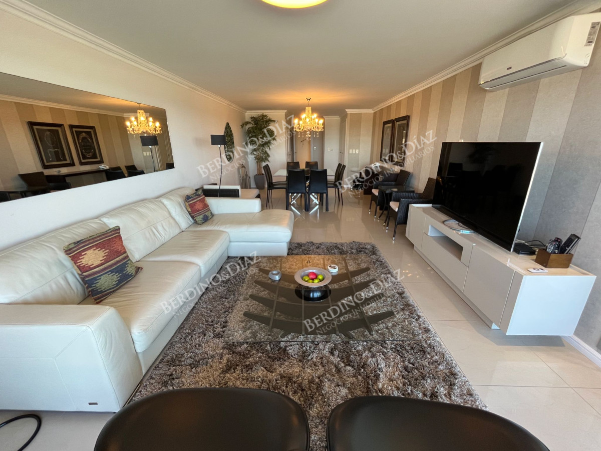 Apartamento ID.1035 - Apartamento en Imperiale en la Torre frente al mar