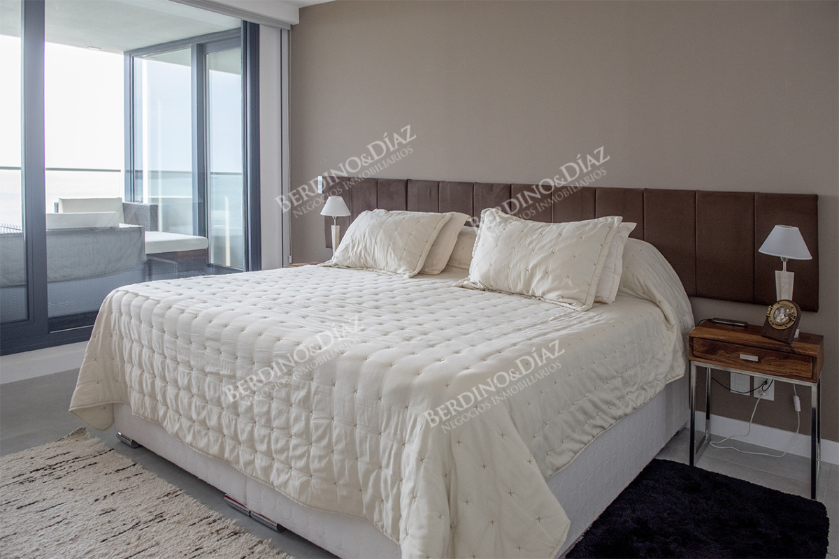Apartamento ID.2724 - Espectacular departamento de 3  dormitorios en Ventian Playa Mansa.