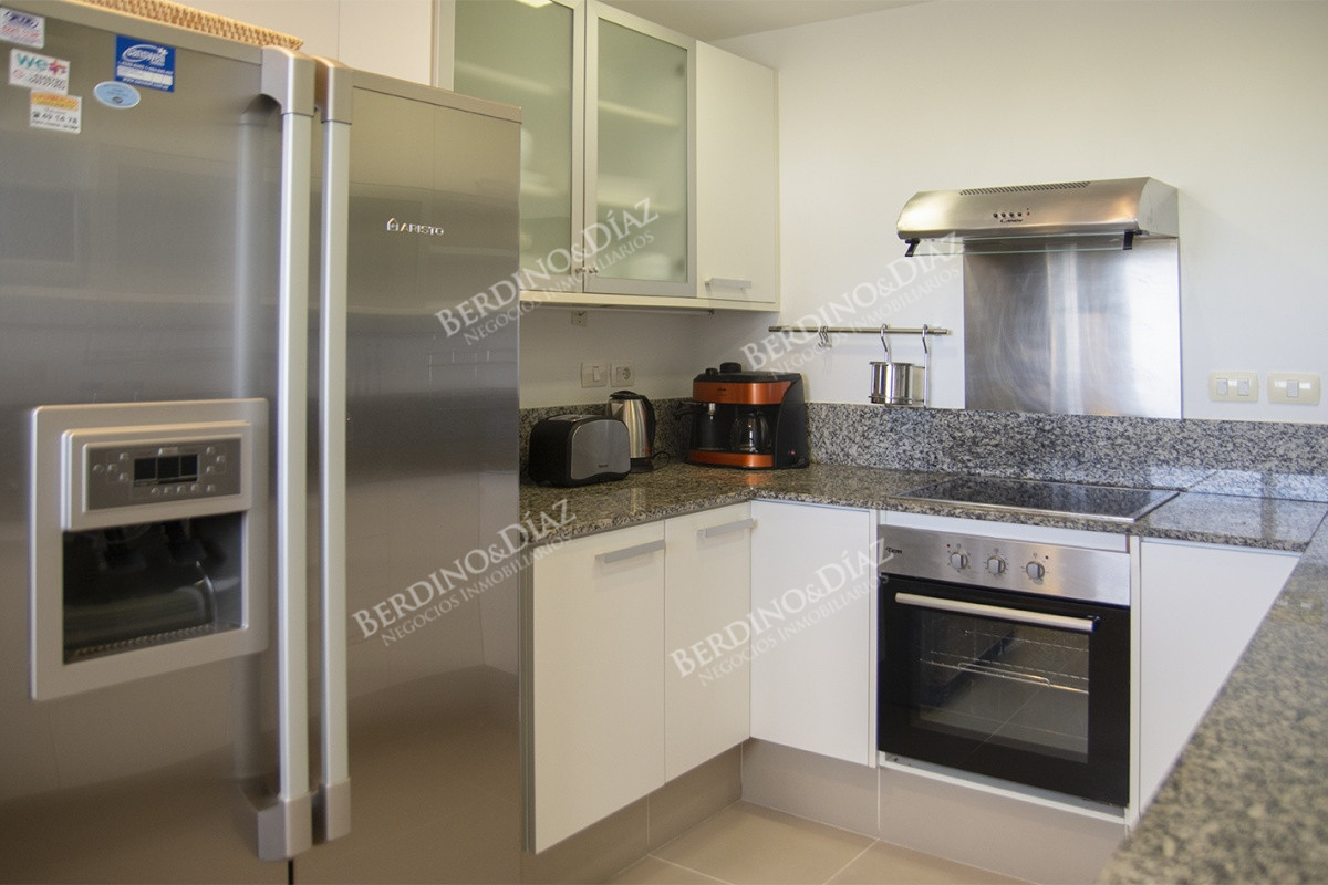 Apartamento ID.3030 - Departamento de 3 dormitorios en piso alto, Quartier del Mar, en venta.