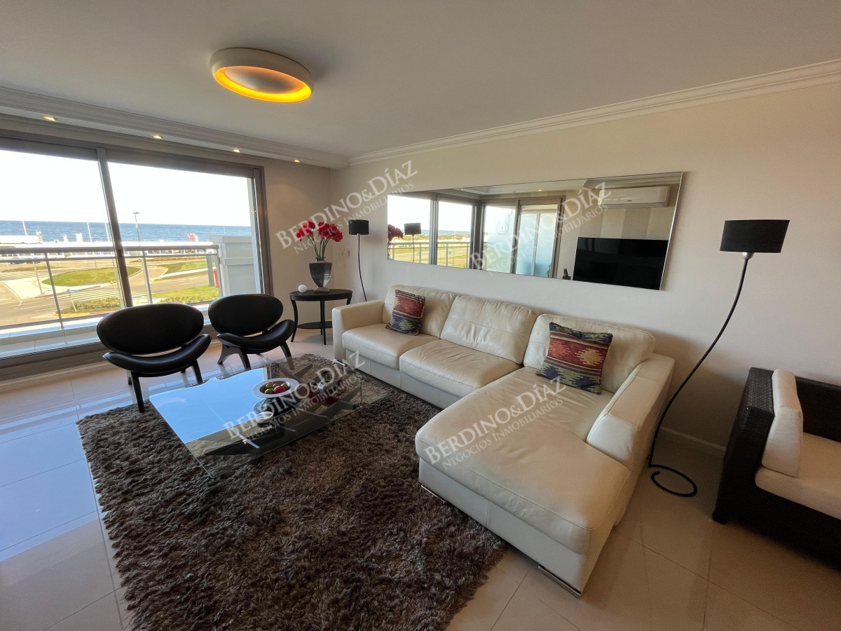 Apartamento ID.1035 - Apartamento en Imperiale en la Torre frente al mar