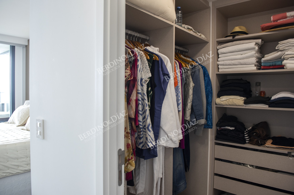 Apartamento ID.2724 - Espectacular departamento de 3  dormitorios en Ventian Playa Mansa.