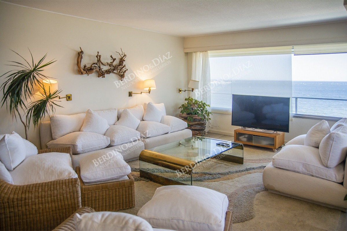 Apartamento ID.2790 -  Edificio Tunquelen II, 3 dormitorios mas servicio, playa mansa 