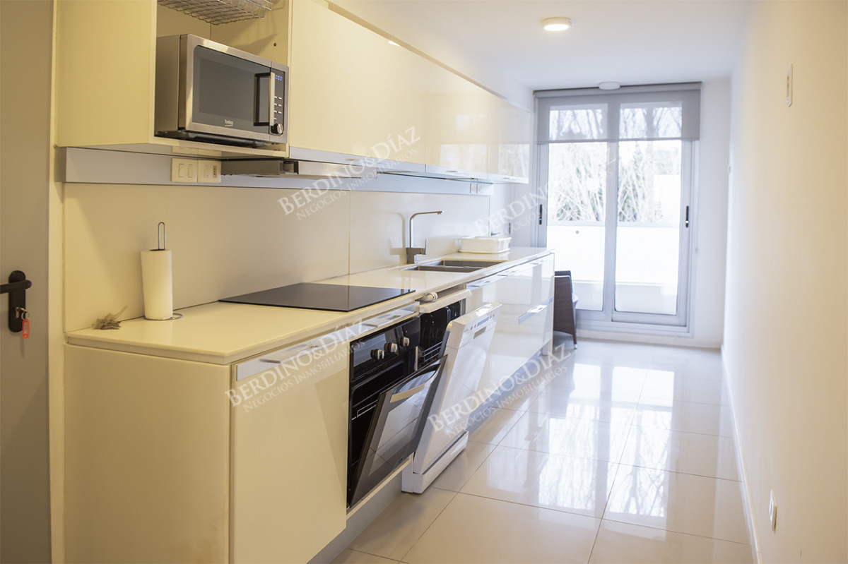 Apartamento ID.2463 - Departamento 3 dormitorios en venta. Oportunidad en Playa Mansa
