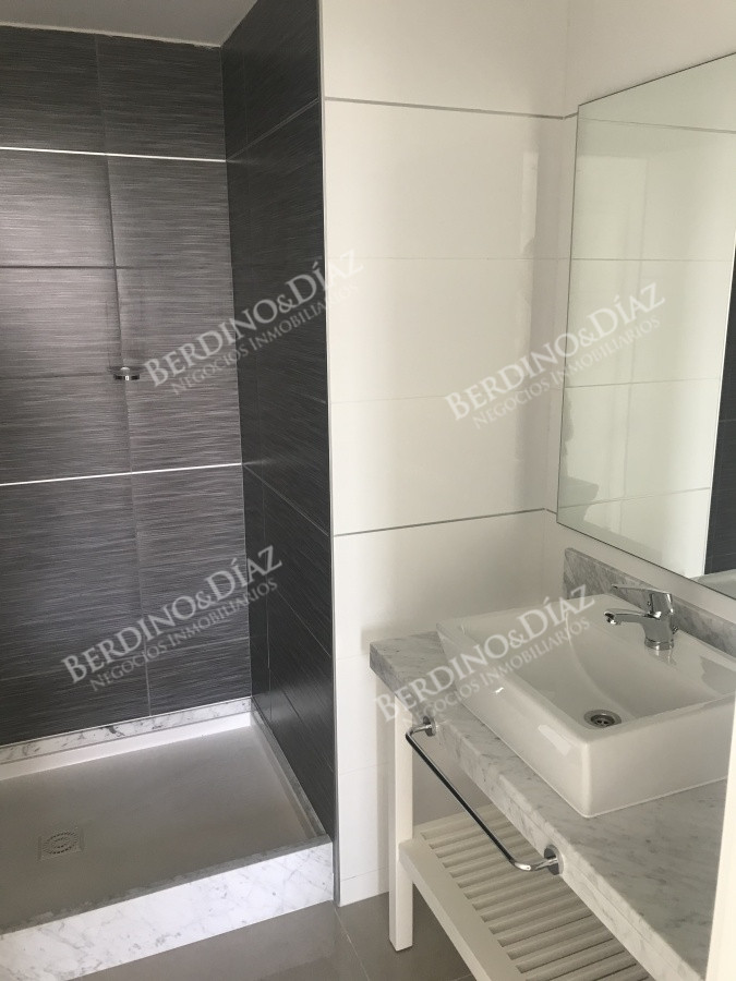 Apartamento ID.2069 - Apartamento en venta, Zona de Playa Brava.