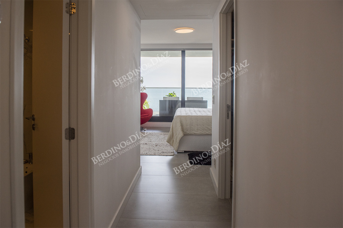 Apartamento ID.2724 - Espectacular departamento de 3  dormitorios en Ventian Playa Mansa.