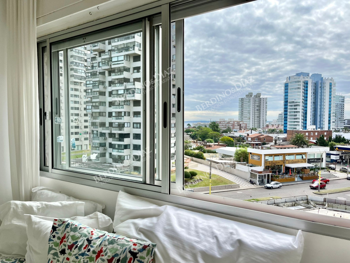 Apartamento ID.2560 - Apartamento de 2 dormitorios en Playa Brava , Punta del este 