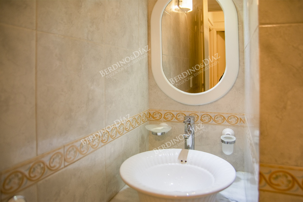Apartamento ID.2062 - Apartamento 3 dormitorios con parrillero en venta frente al mar