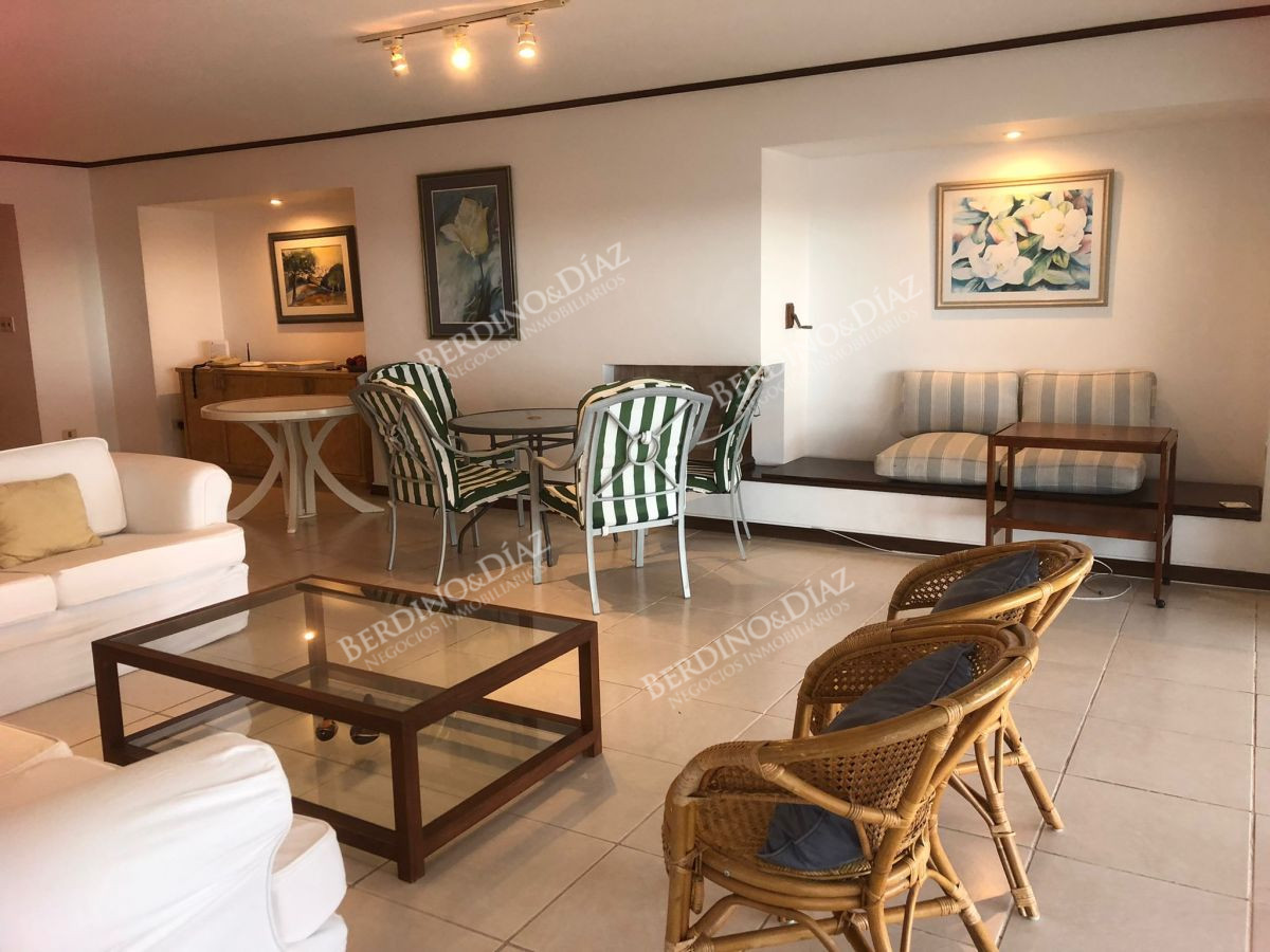 Apartamento ID.2703 - Hermoso departamento de 3 dormitorios frente al mar 