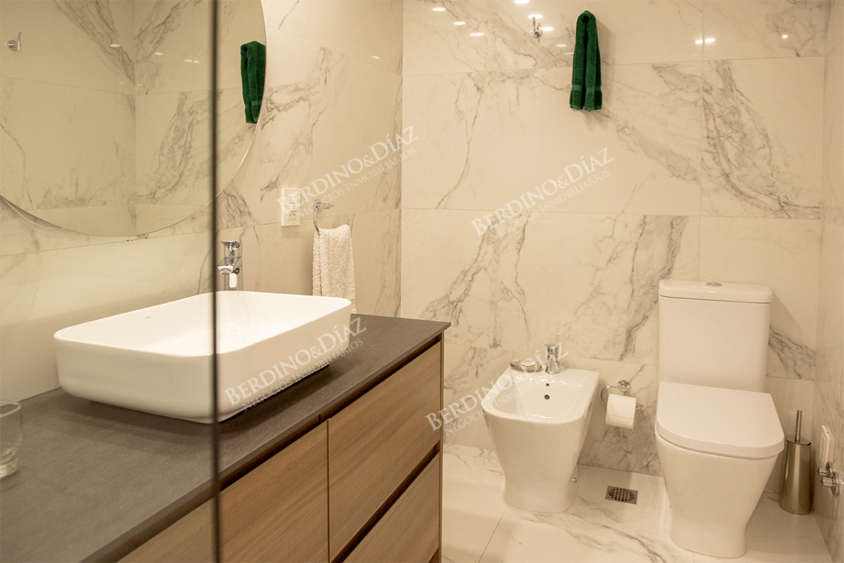 Apartamento ID.2724 - Espectacular departamento de 3  dormitorios en Ventian Playa Mansa.