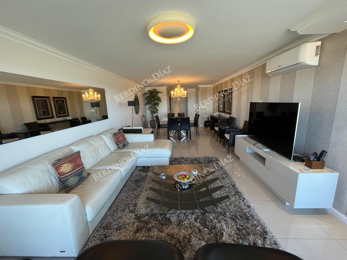 Apartamento ID.1035 - Apartamento en Imperiale en la Torre frente al mar