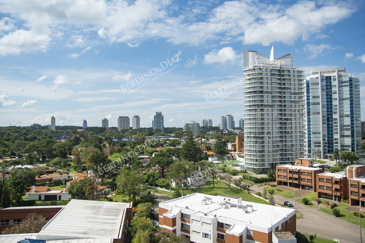 Apartamento ID.1851 - Departamento en venta con amplios ambientes, en el edificio Tequendama