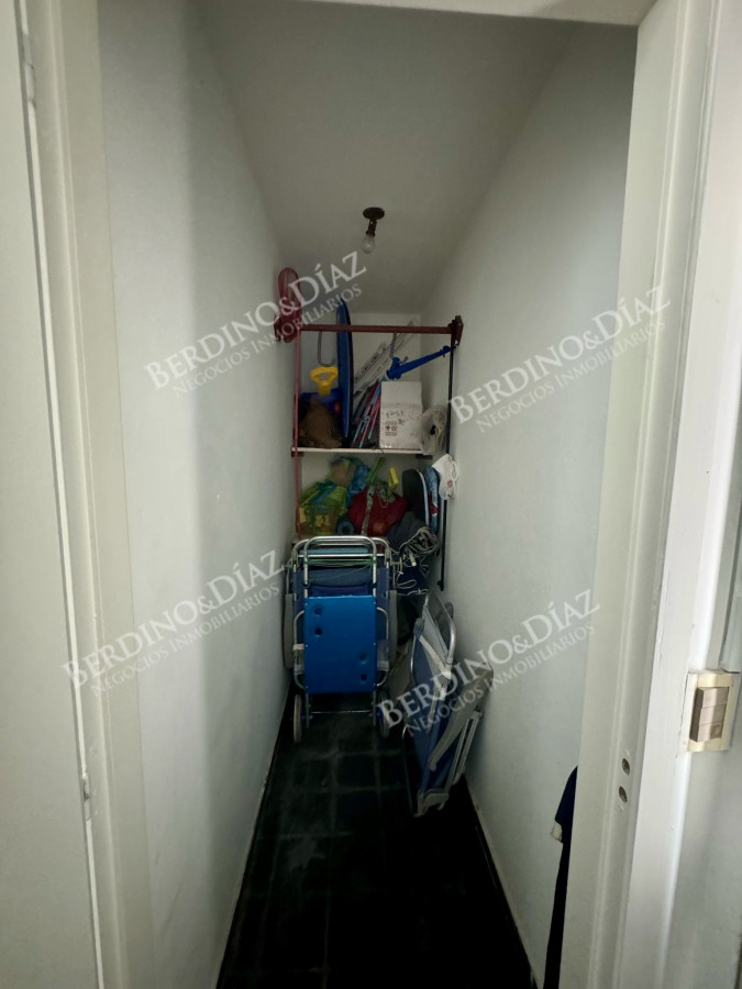 Apartamento ID.2700 - Vende apartamento de 4 dormitorios en edificio Cozumel Mansa.