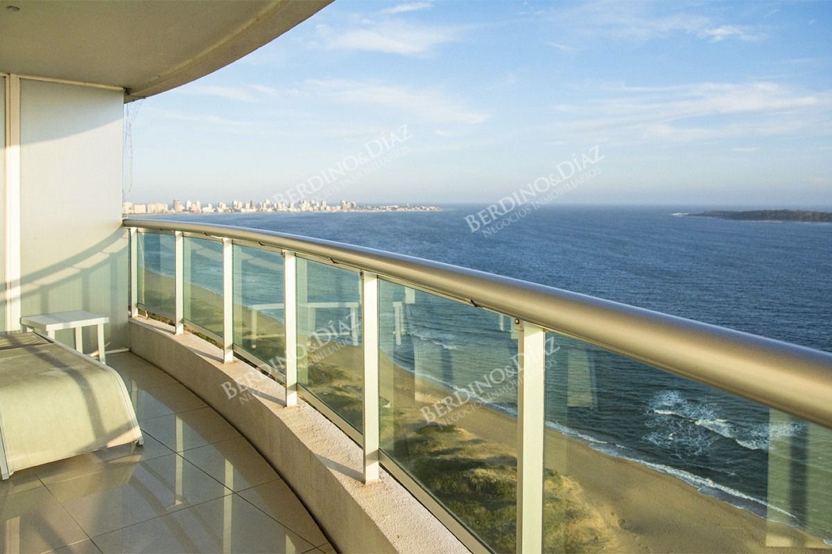 Apartamento ID.2507 - Pent-house en Primera Linea edificio Aquarela