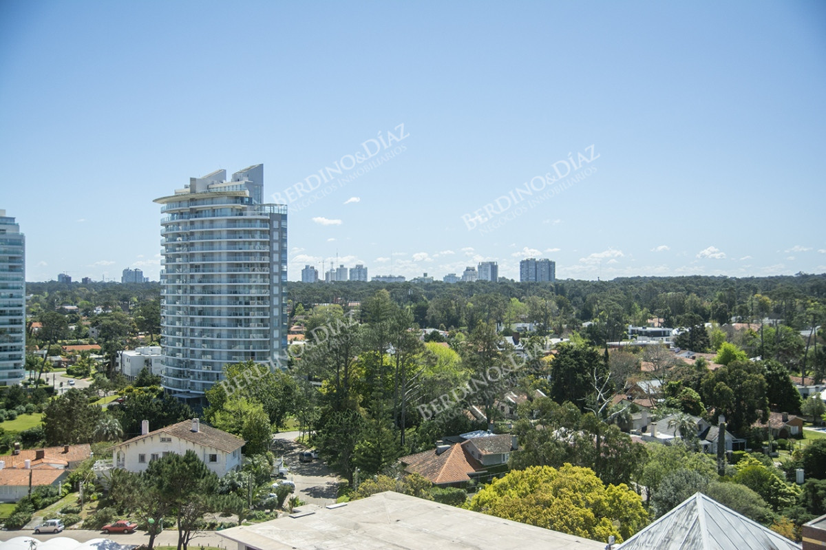 Apartamento ID.2790 -  Edificio Tunquelen II, 3 dormitorios mas servicio, playa mansa 