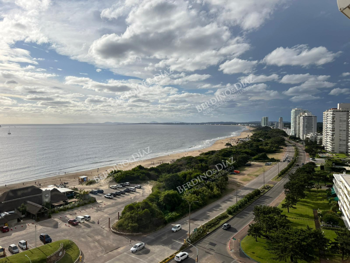 Apartamento ID.1301 - Apartamento a la venta en primera linea en CORAL TOWER