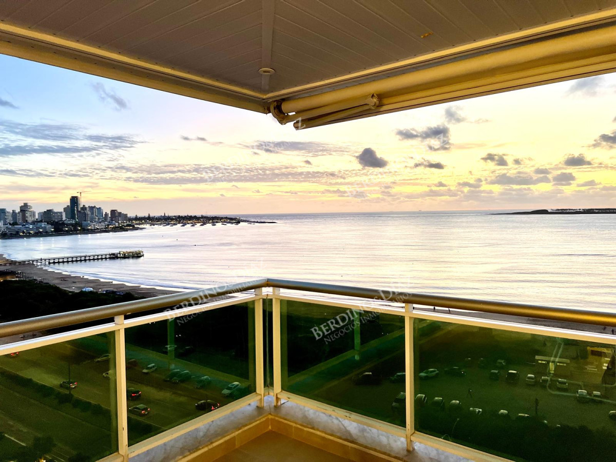 Apartamento ID.1301 - Apartamento a la venta en primera linea en CORAL TOWER
