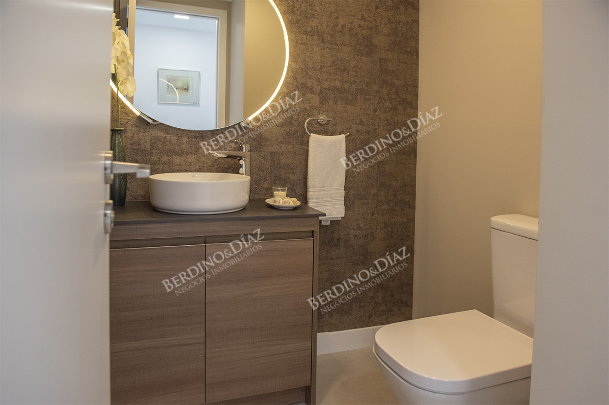 Apartamento ID.2724 - Espectacular departamento de 3  dormitorios en Ventian Playa Mansa.