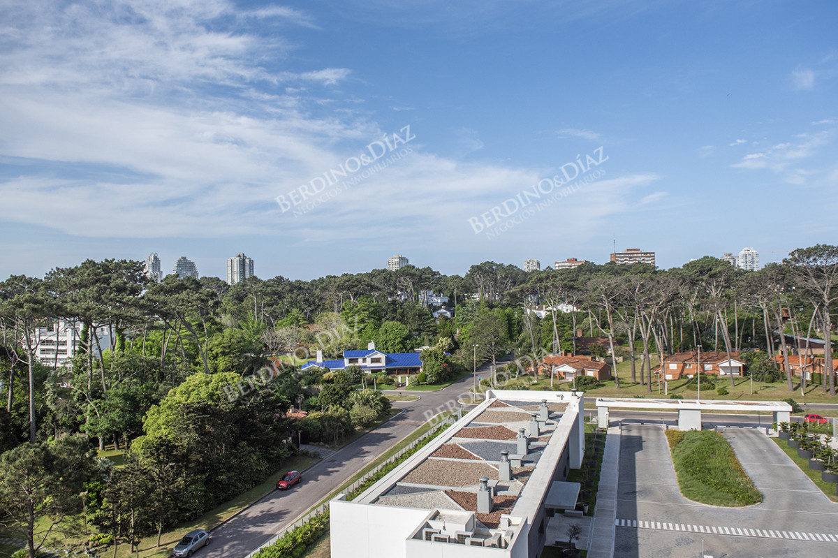 Apartamento ID.2724 - Espectacular departamento de 3  dormitorios en Ventian Playa Mansa.