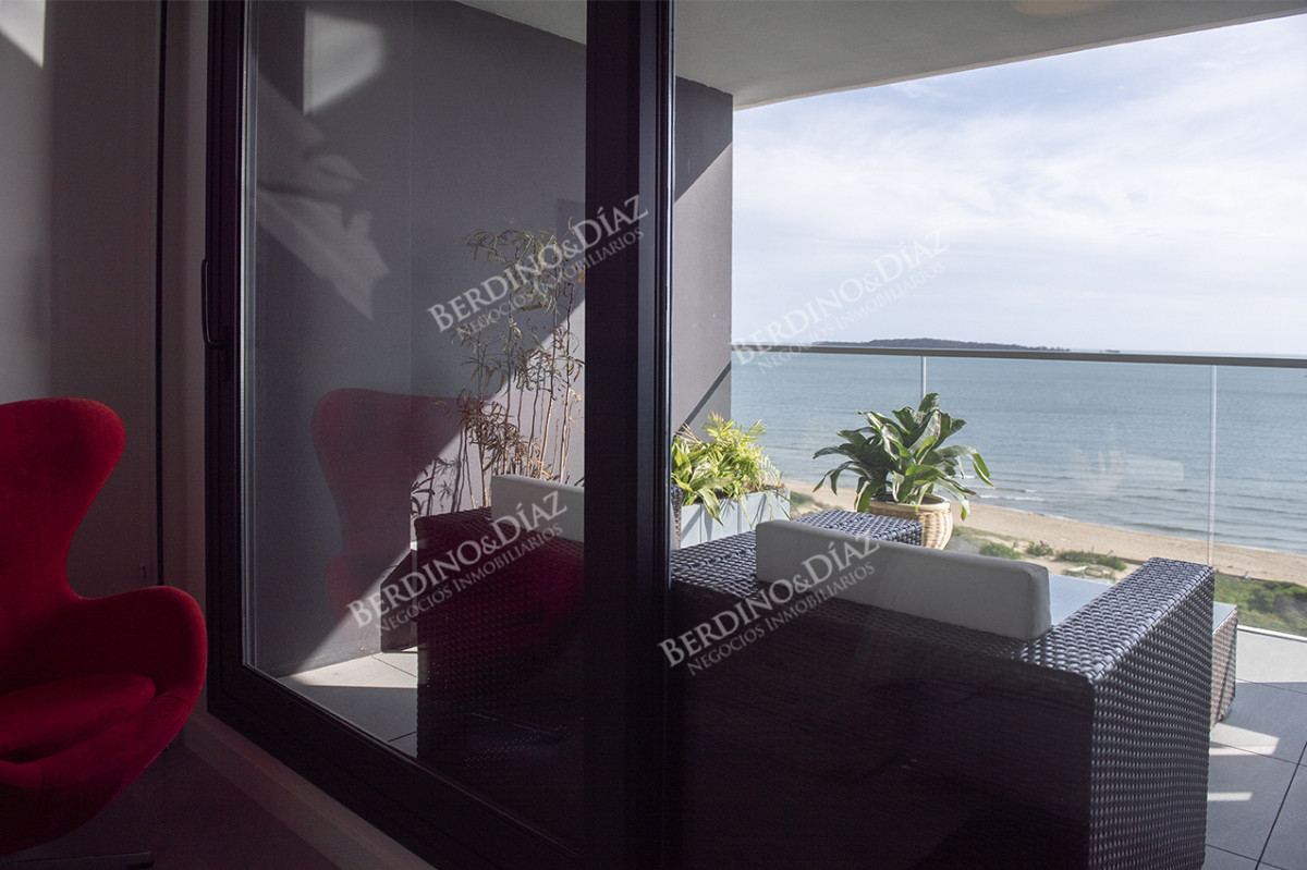 Apartamento ID.2724 - Espectacular departamento de 3  dormitorios en Ventian Playa Mansa.