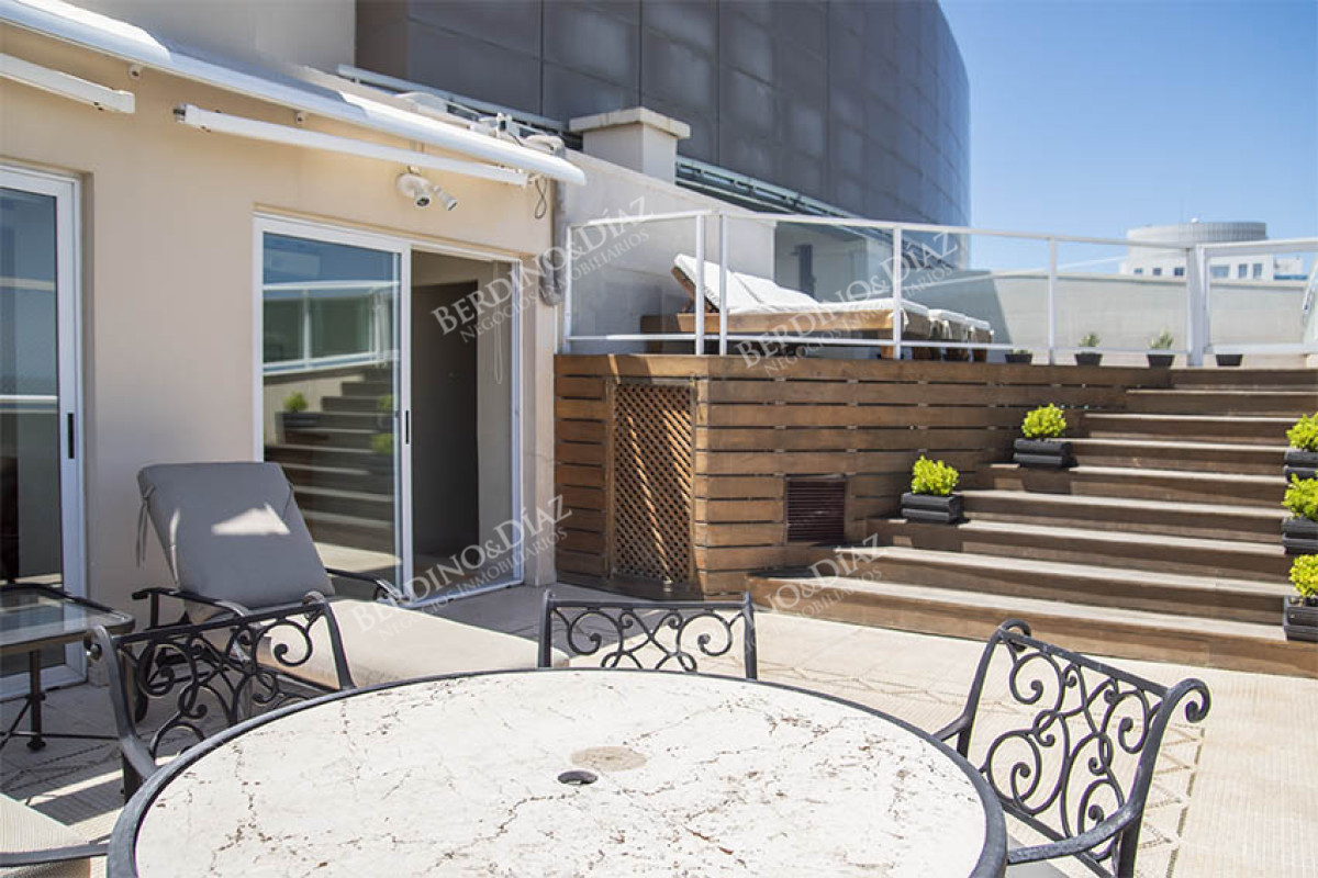 Apartamento ID.1293 - Espectacular  PentHouse duplex en venta  Playa Mansa
