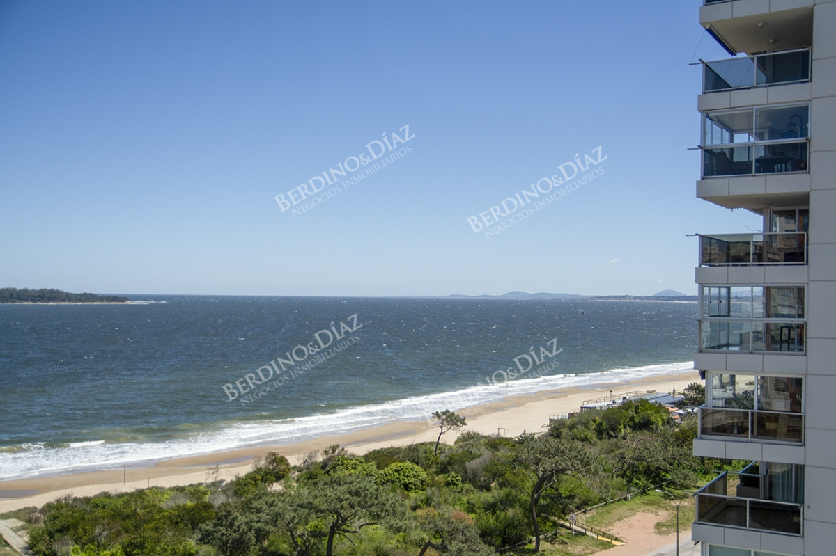 Apartamento ID.2790 -  Edificio Tunquelen II, 3 dormitorios mas servicio, playa mansa 