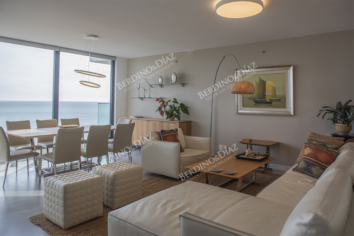 Apartamento ID.2724 - Espectacular departamento de 3  dormitorios en Ventian Playa Mansa.