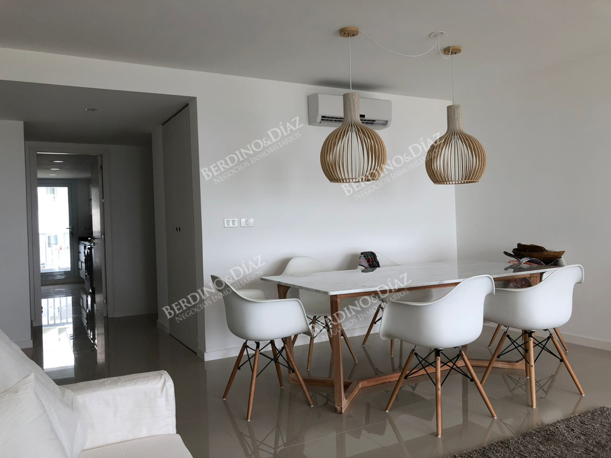 Apartamento ID.1858 - Apartamento de 3 dormitorios Playa Mansa Punta del Este 