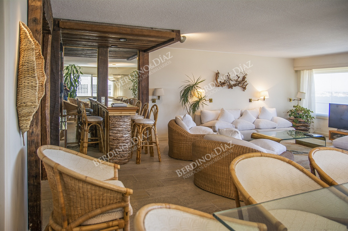 Apartamento ID.2790 -  Edificio Tunquelen II, 3 dormitorios mas servicio, playa mansa 