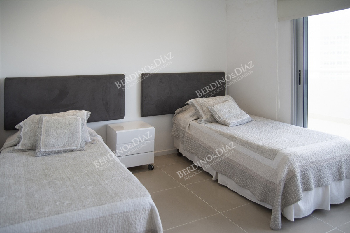 Apartamento ID.3030 - Departamento de 3 dormitorios en piso alto, Quartier del Mar, en venta.